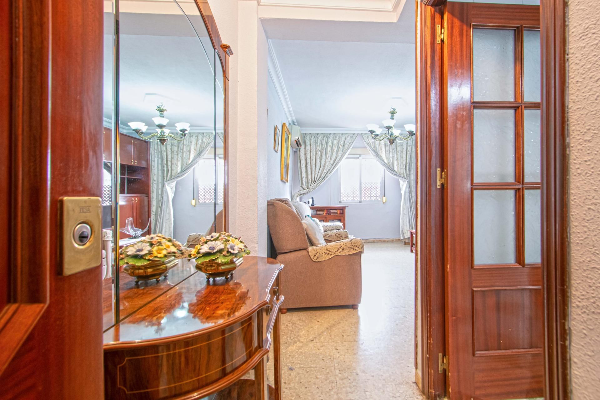 Planta baja en venta en  Sevilla Capital con Aire acondicionado