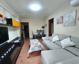 Living room of Flat for sale in Alcalá de Henares  with Air Conditioner, Heating and Terrace