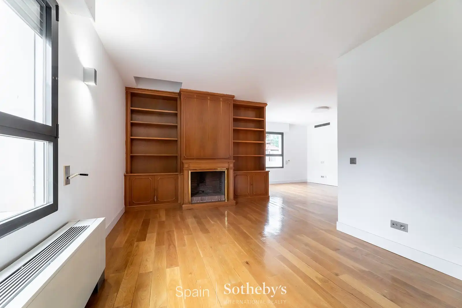 Living room of Houses for rent in Madrid  with Air Conditioner, Heating and Private garden