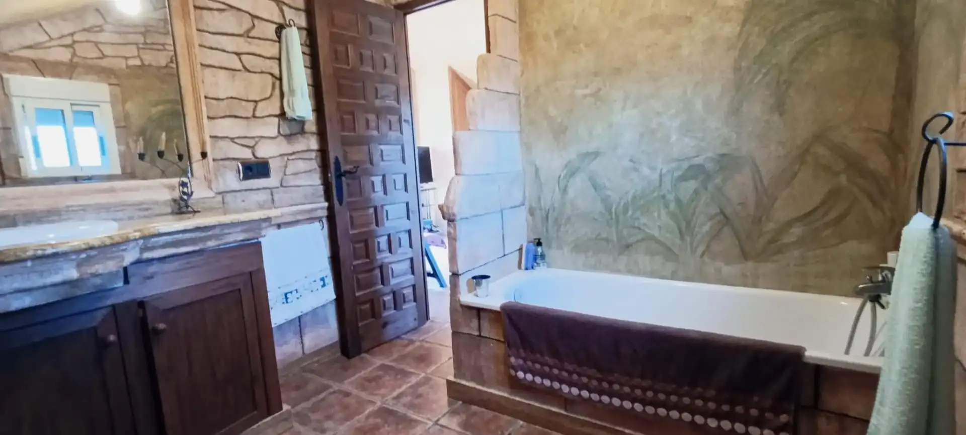 Badezimmer von Haus oder Chalet zum Verkauf in Hondón de las Nieves / El Fondó de les Neus mit Privatgarten, Terrasse und Abstellraum