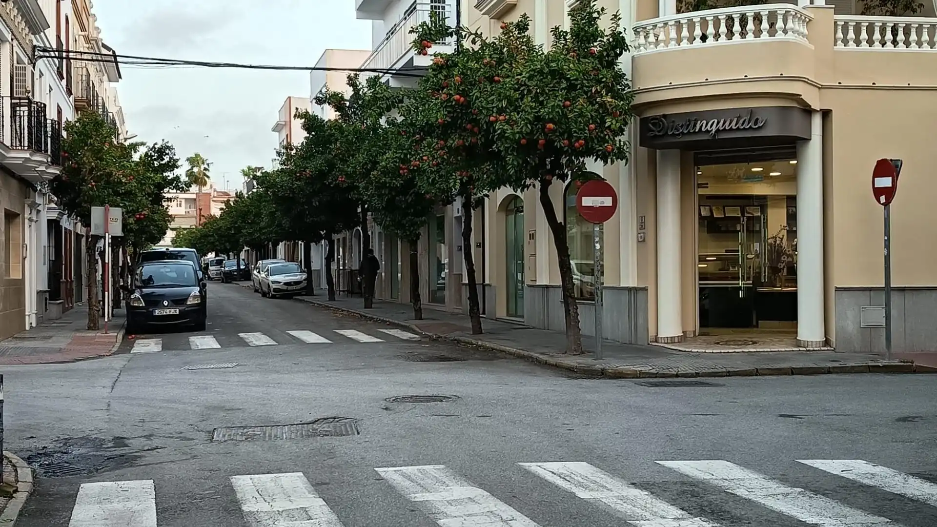 Vista exterior de Casa adosada en venta en Los Palacios y Villafranca con Terraza, Trastero y Balcón