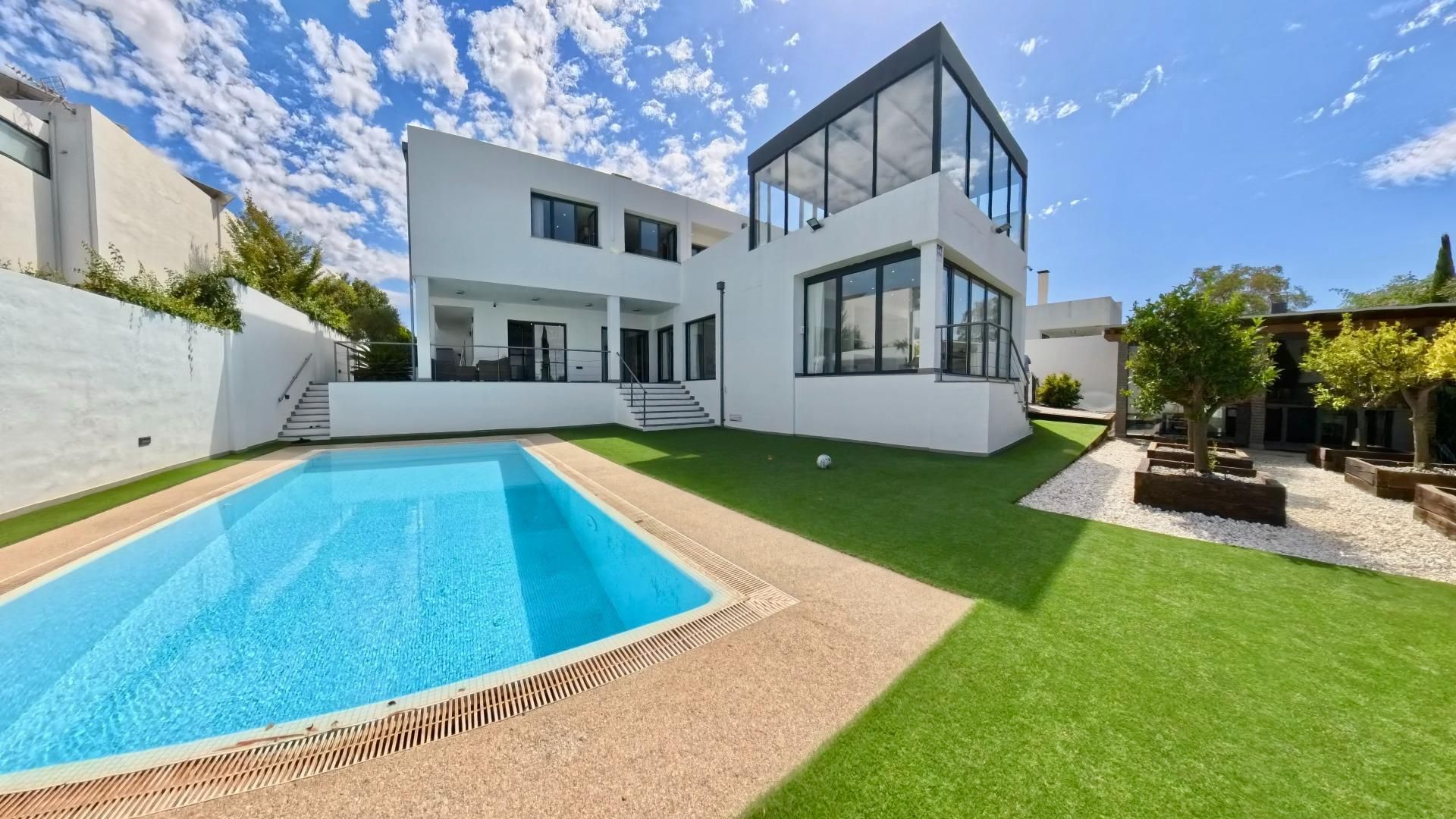 Single-family semi-detached to rent in Altos de la Zubia