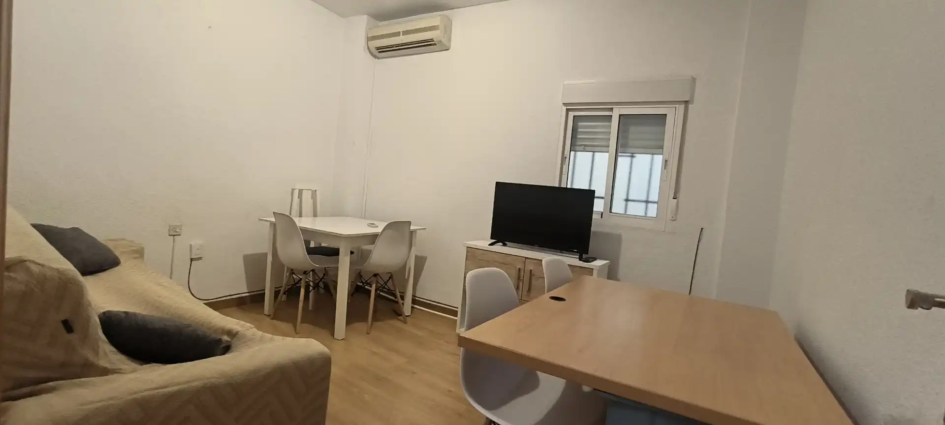Dining room of Flat for sale in Almería  with Air Conditioner, Furnished and Oven