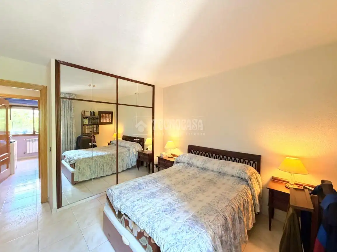 Habitación de Piso en venta en Madrid con Calefacción, Piscina y Piscina comunitaria