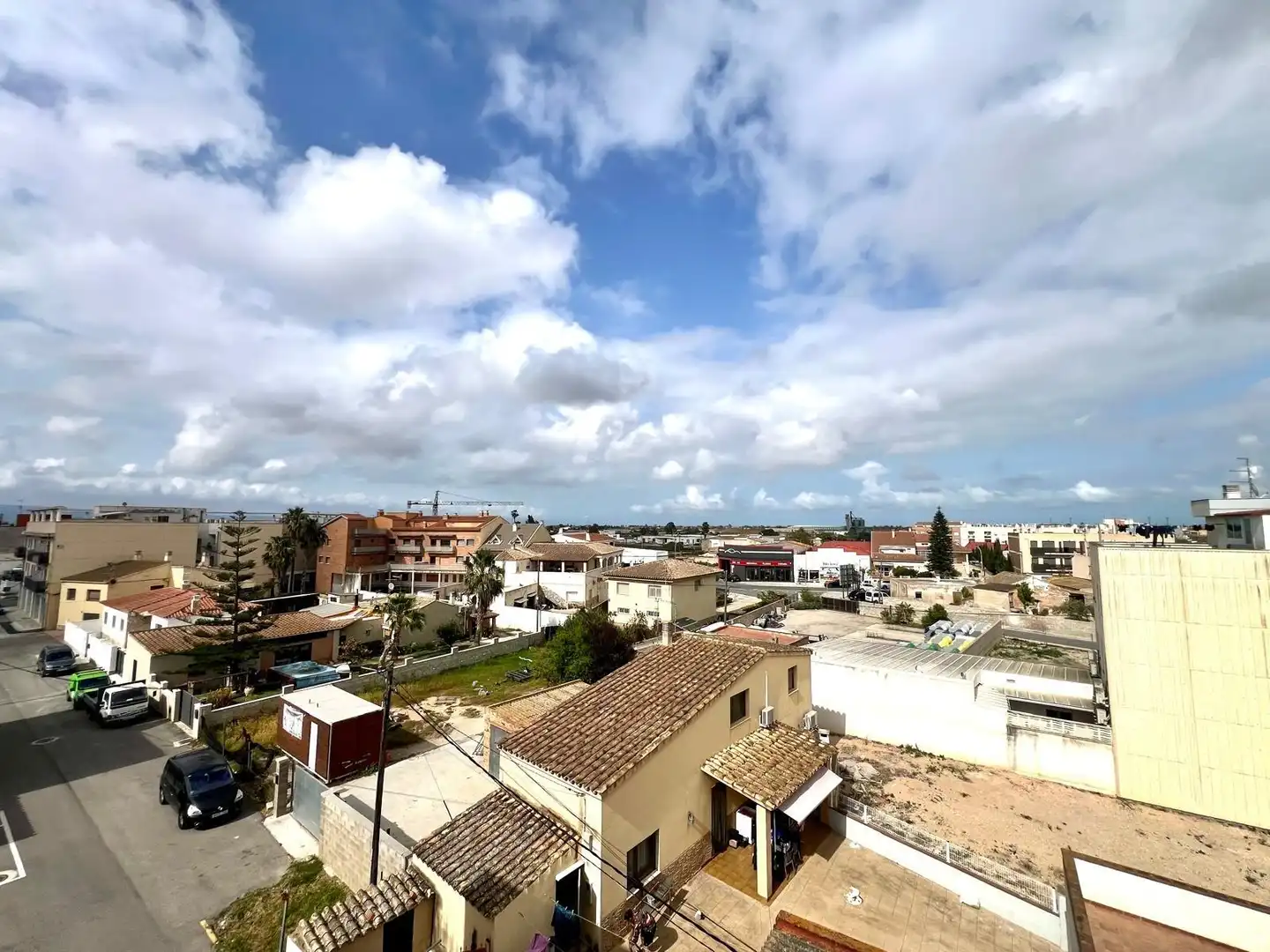 Vista exterior de Piso en venta en Deltebre con Alarma