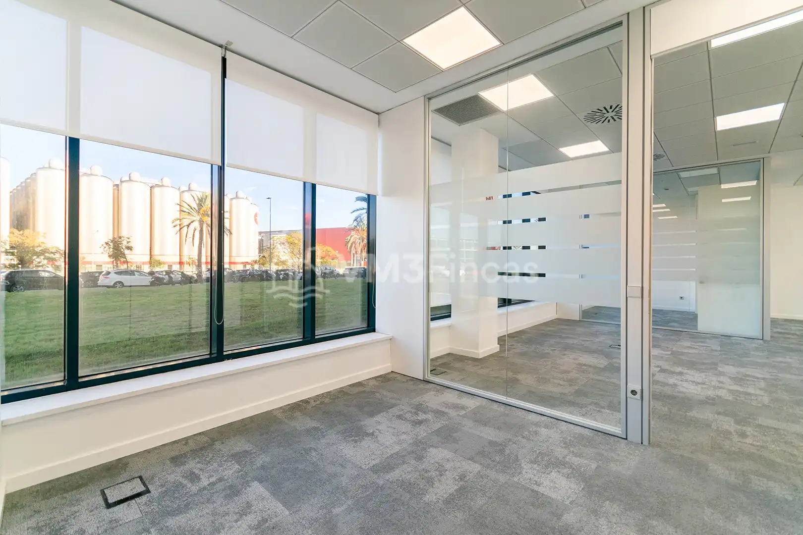 Büro zur Miete in El Prat de Llobregat mit Klimaanlage, Heizung und Terrasse