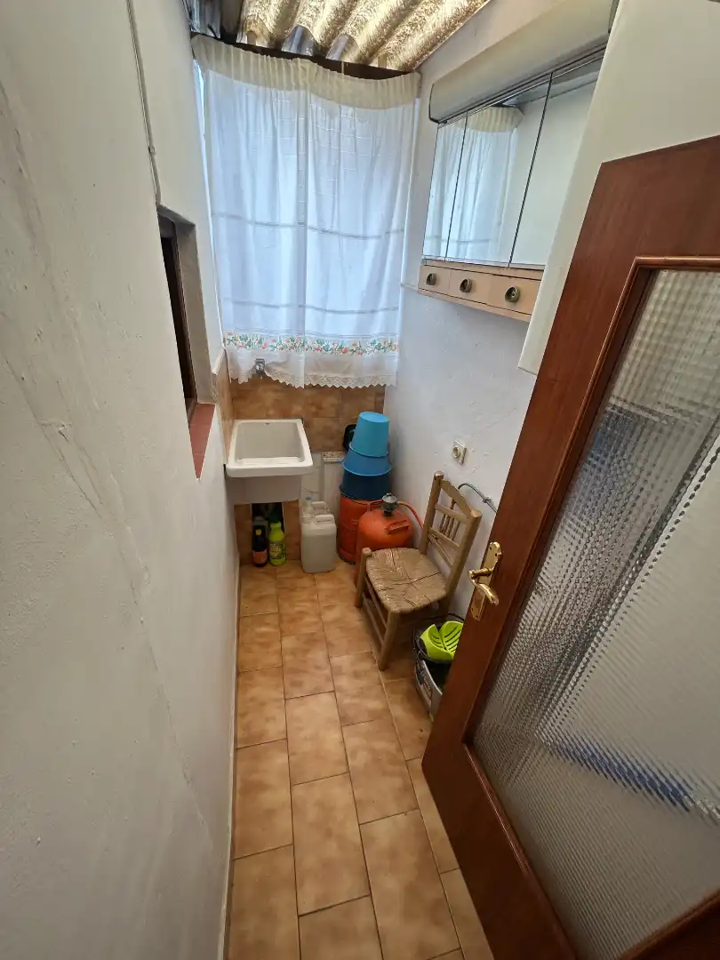 Baño de Casa adosada en venta en Sayalonga con Calefacción, Terraza y Trastero
