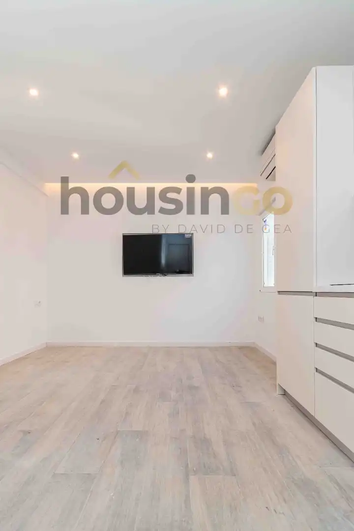 Living room of Study for sale in Madrid  with Air Conditioner, Heating and Furnished