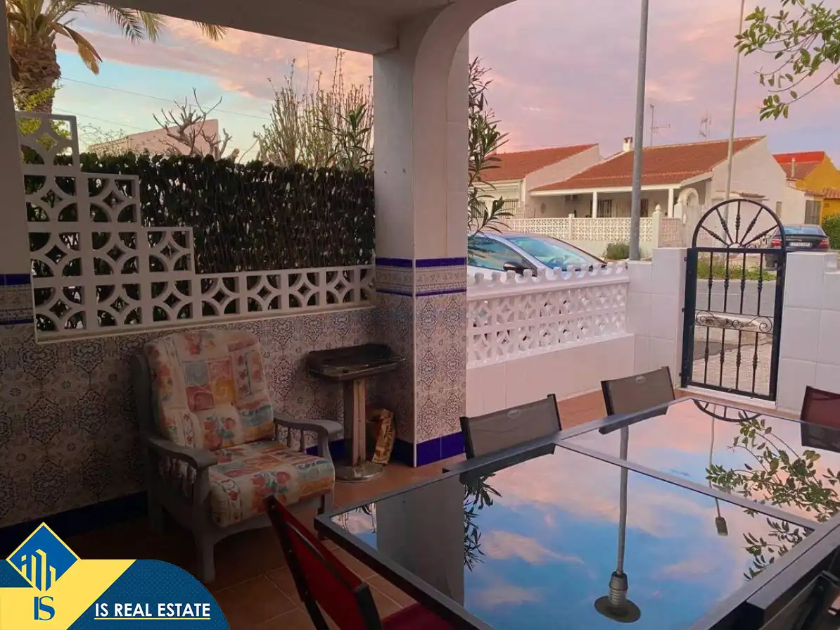 Casa amb piscina en venda a Zona Carrefour - Urbanizaciones