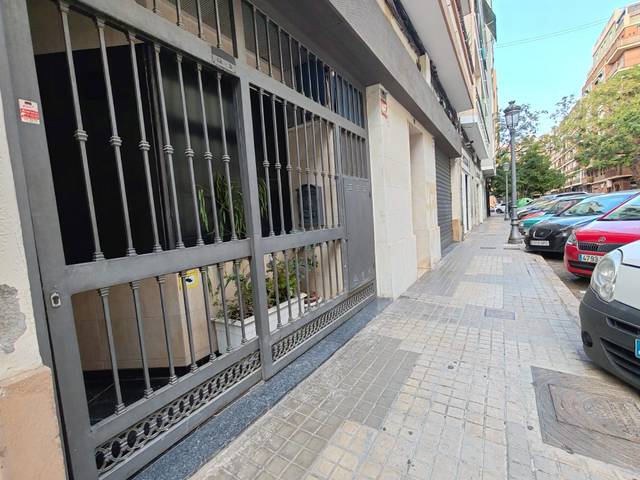 Local comercial en Venta en Mont-Olivet