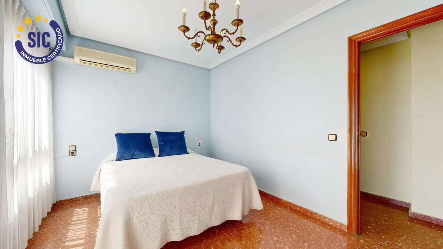 Bedroom of Flat for sale in Torrent  with Balcony