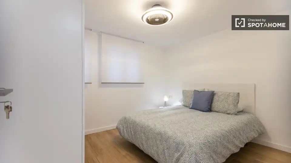 Habitación de Piso de alquiler en Valencia con Aire acondicionado, Calefacción y Amueblado