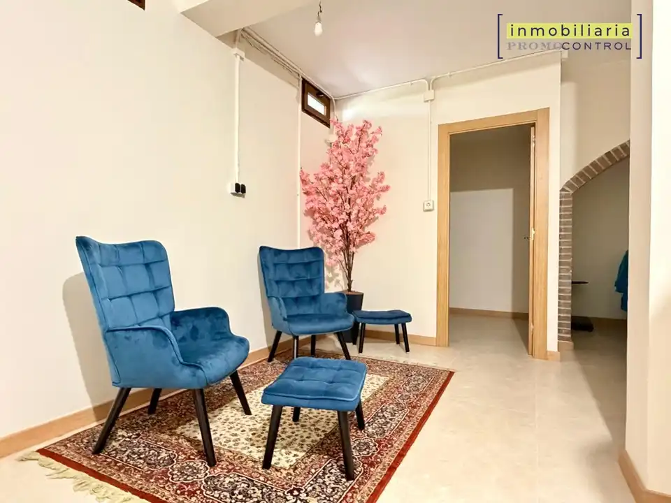 Sala d'estar de Casa o xalet en venda en Zuera amb Aire condicionat, Calefacció i Jardí privat