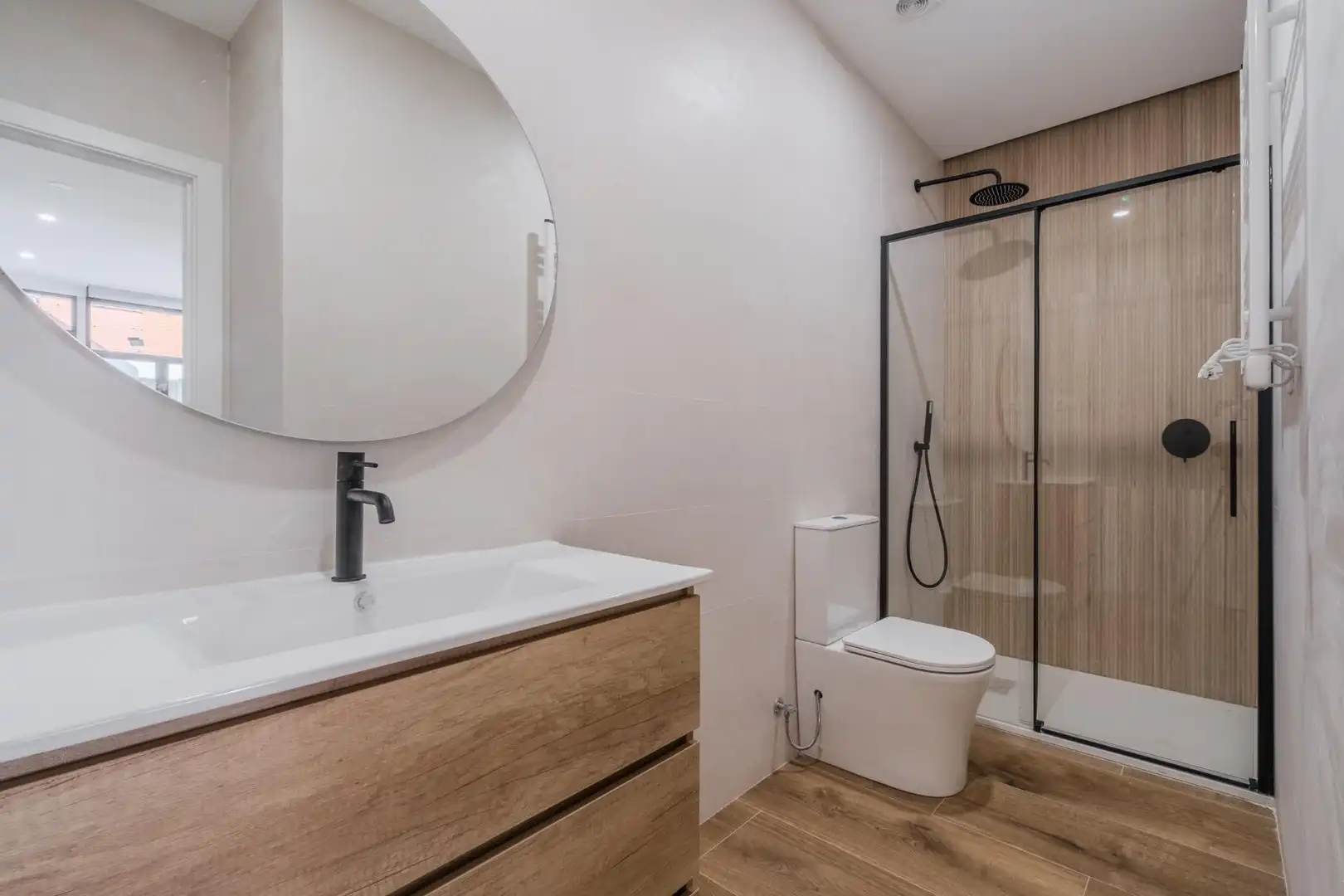 Badezimmer von Erdgeschoss zum Verkauf in Arganzuela