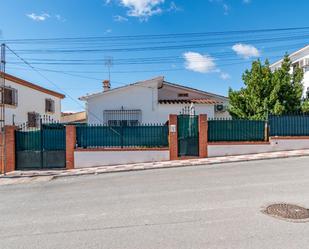 Vista exterior de Casa o xalet en venda en Illora amb Aire condicionat, Calefacció i Jardí privat