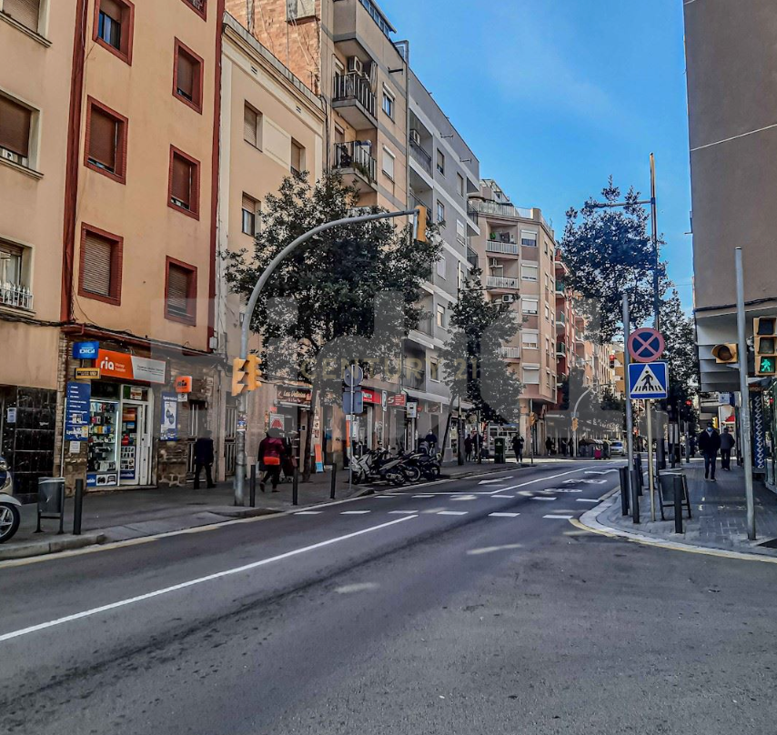 Vista exterior de Pis en venda en L'Hospitalet de Llobregat