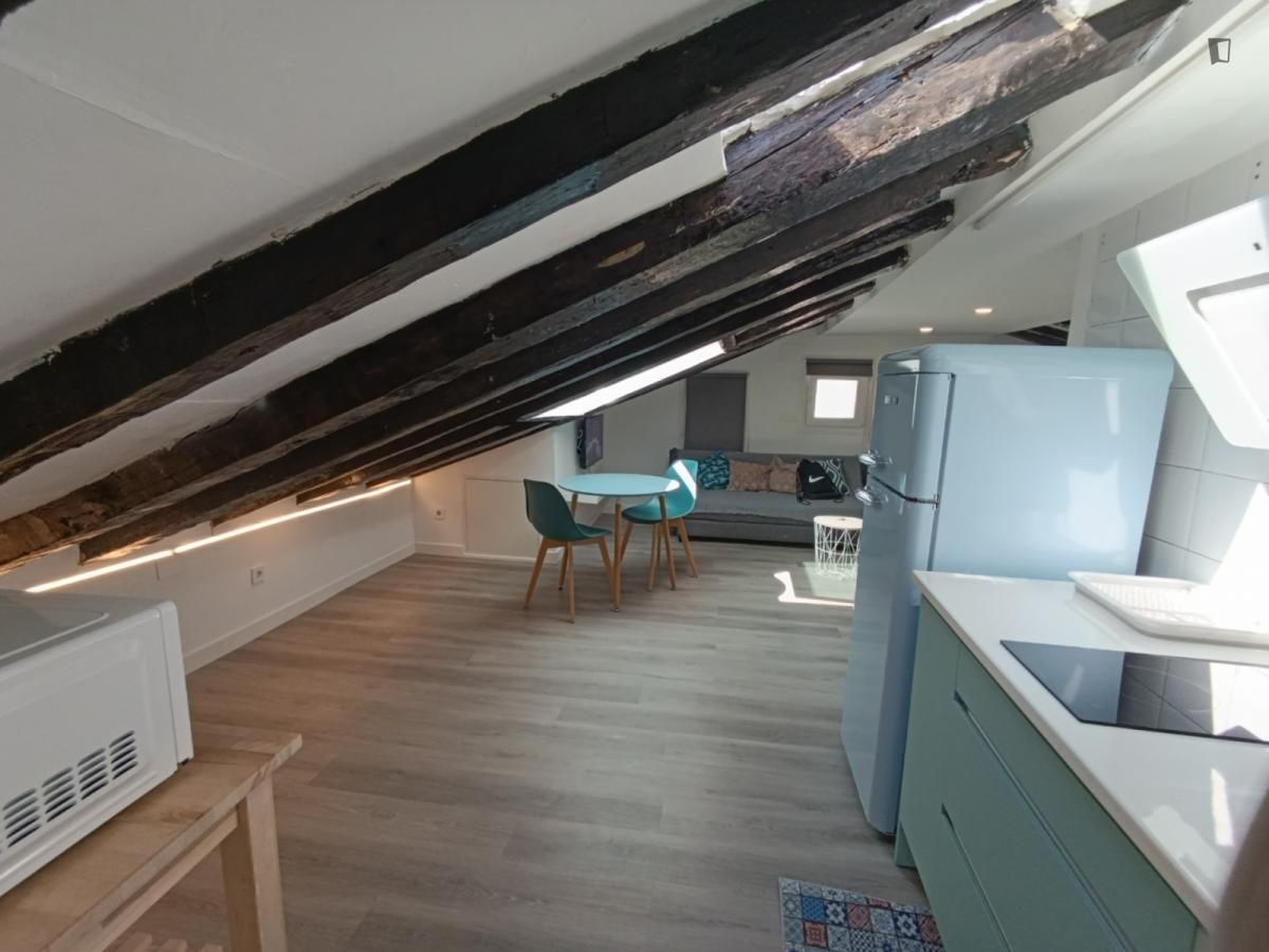 Study for rent in El Carmen - Barrio Gimeno