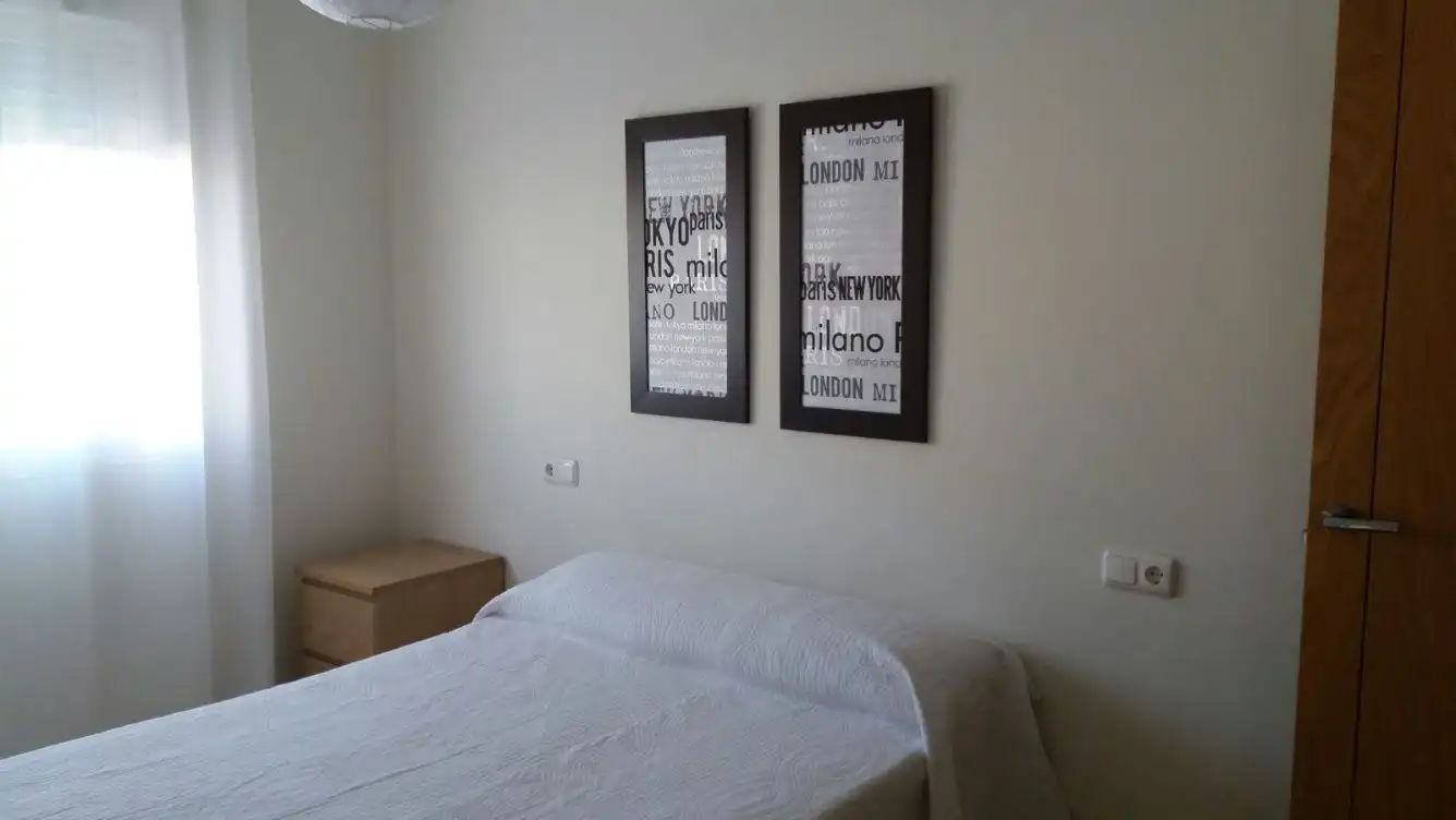 Habitación de Piso de alquiler en Algeciras con Amueblado y Piscina comunitaria