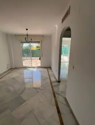 Wohnung mit Terrasse zum Verkauf in Nueva Andalucía, imagen 4