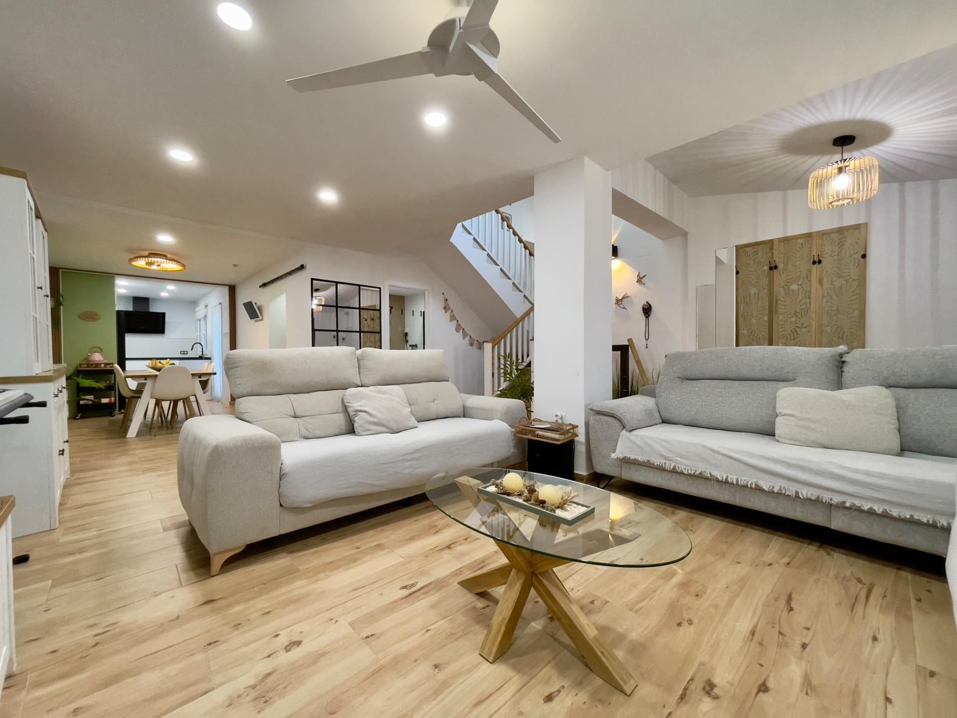 Sala de estar de Casa adosada en venta en Chiclana de la Frontera con Jardín privado y Terraza