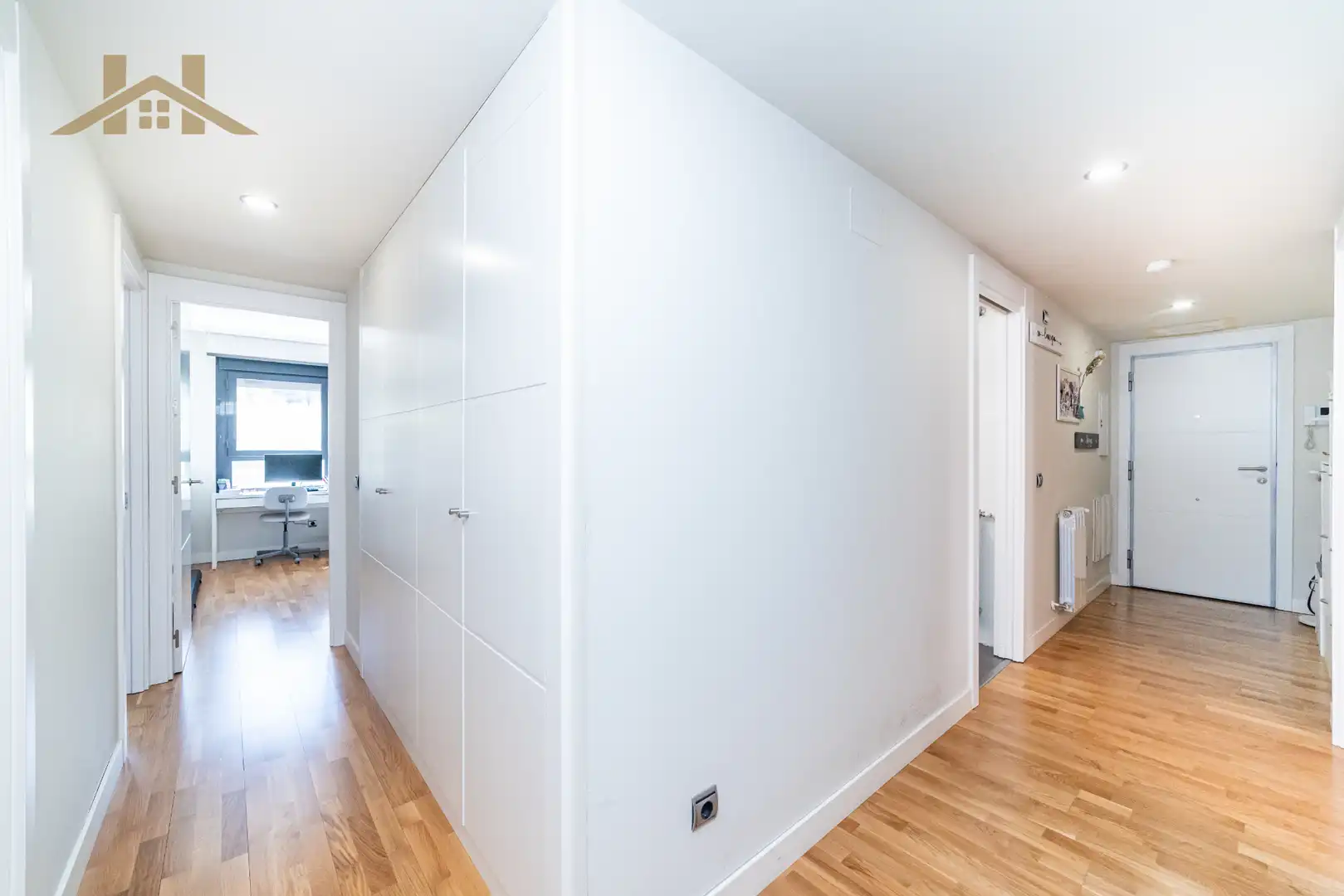 Flat for sale in Madrid  with Air Conditioner, Heating and Storage room
