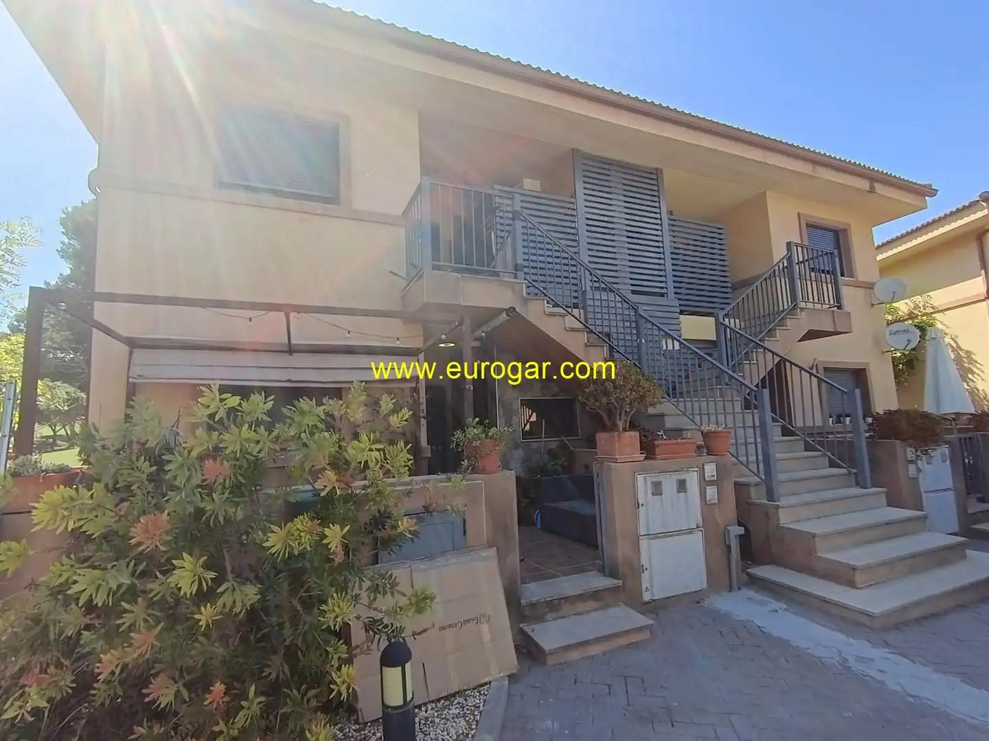 Vista exterior de Apartament en venda en Chiva amb Aire condicionat, Calefacció i Piscina comunitària