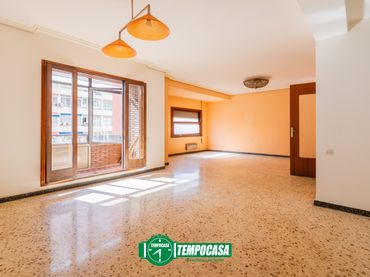 Piso con balcón en venta en Avinguda del Cardenal Benlloch