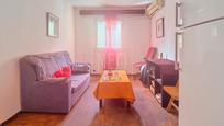 Living room of Flat for sale in  Madrid Capital