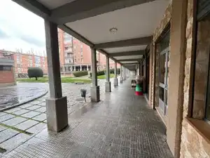 Vista exterior de Local en venda en Valladolid amb Moblat
