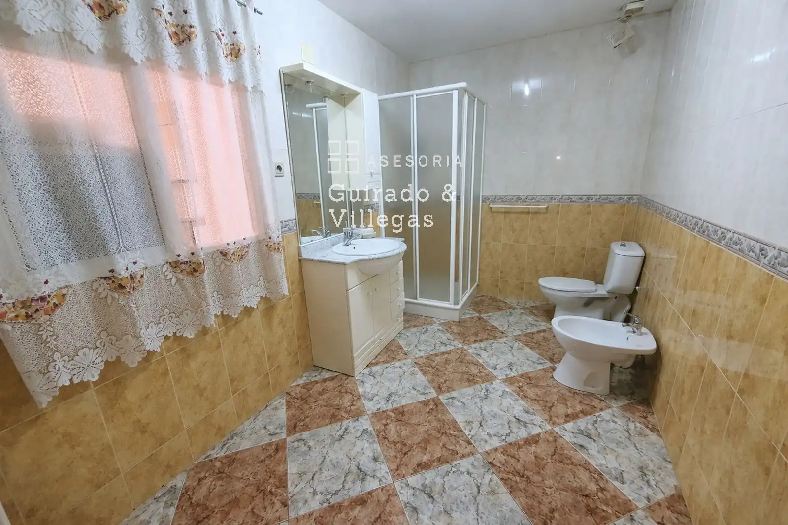 Bathroom of Detached homes for sale in Fines  with Storage room and Balcony
