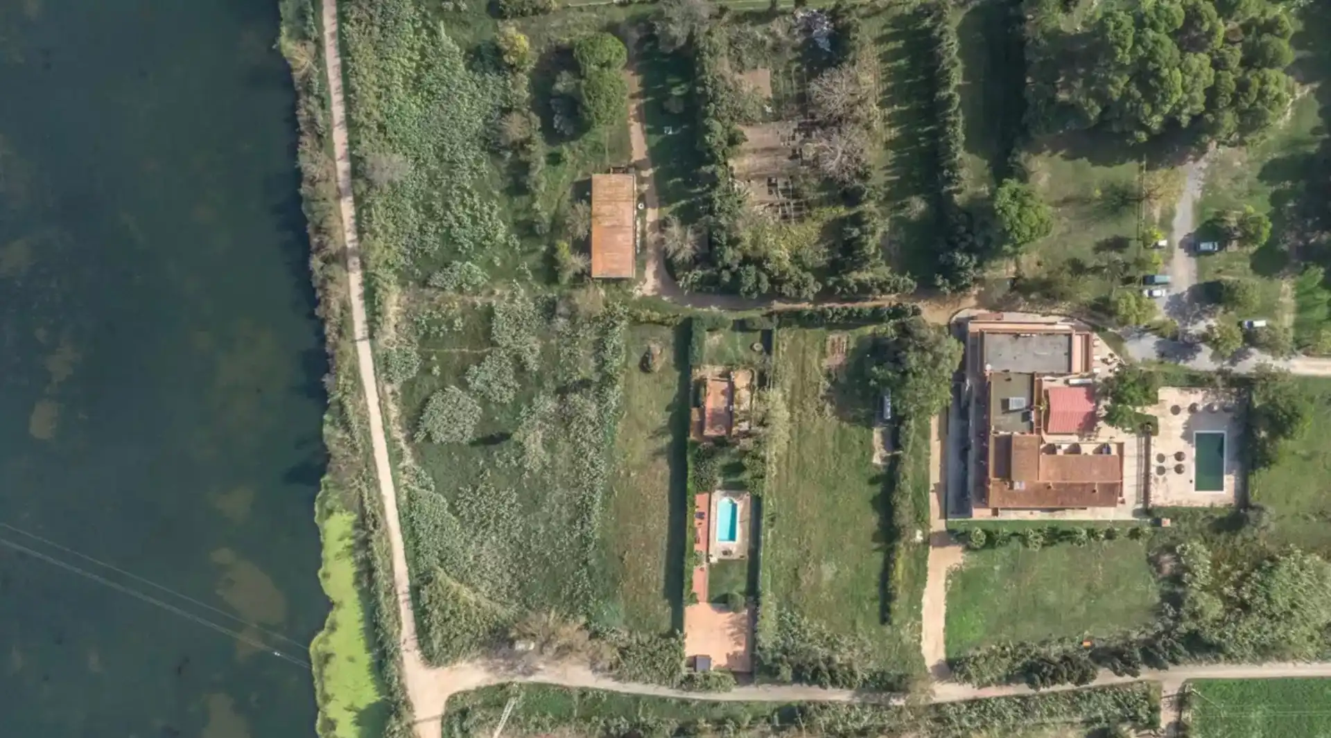 Local en venta en L'Estartit con Calefacción, Terraza y Amueblado