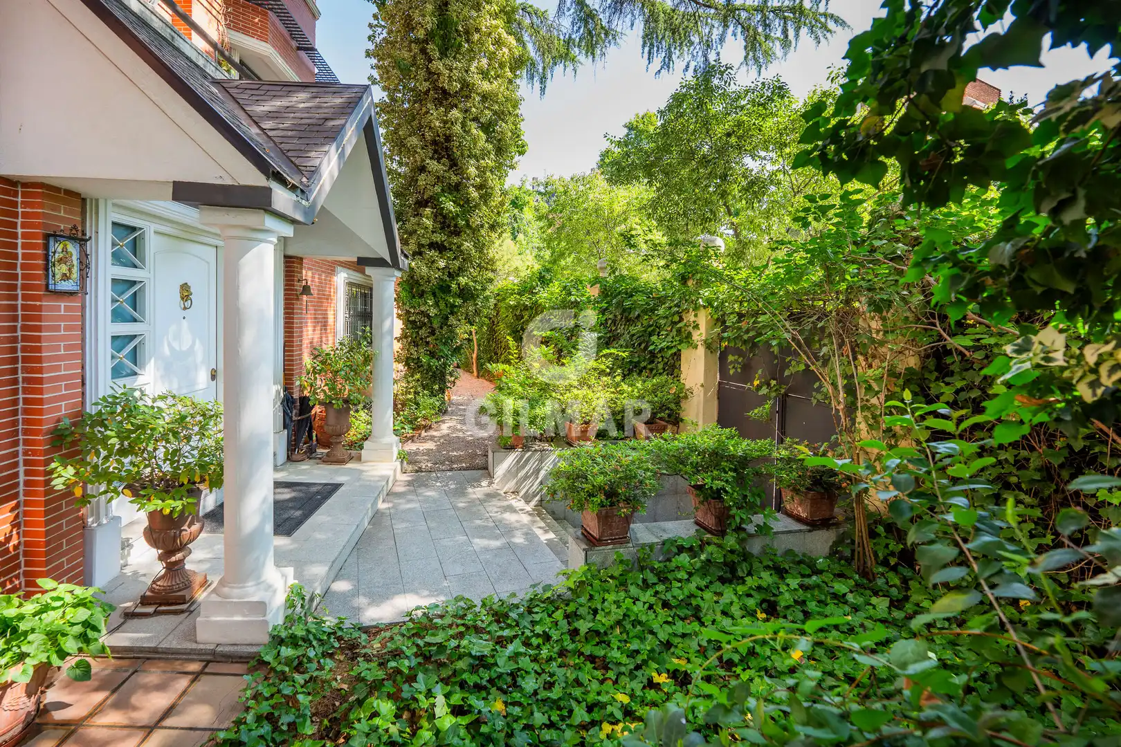 Jardín de Casa o chalet en venta en Madrid con Calefacción, Jardín privado y Piscina