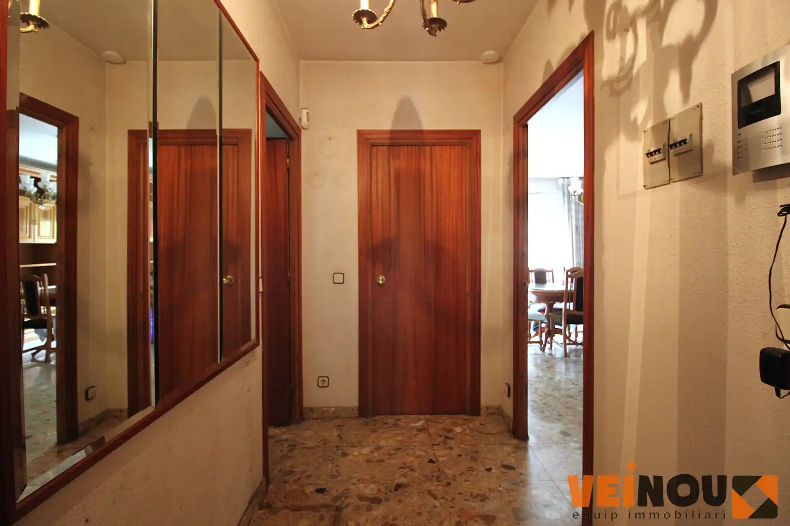 Casa adosada en venta en Cornellà de Llobregat con Terraza y Balcón