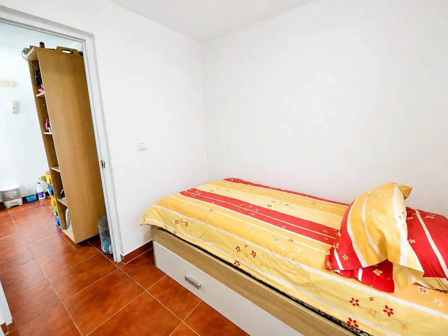 Bedroom of Houses for sale in Alcalá de los Gazules  with Terrace, Storage room and Furnished