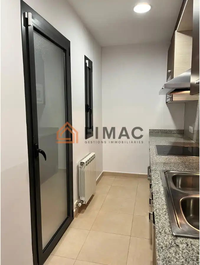Habitación de Piso en venta en Sant Hipòlit de Voltregà con Calefacción