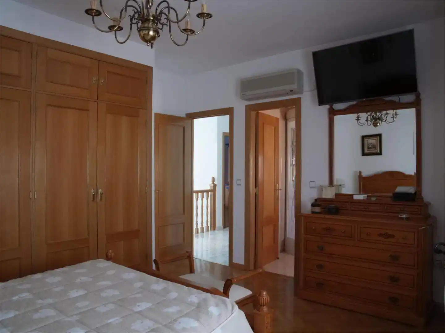 Dormitori de Casa o xalet en venda en Aranjuez amb Aire condicionat, Piscina i Balcó