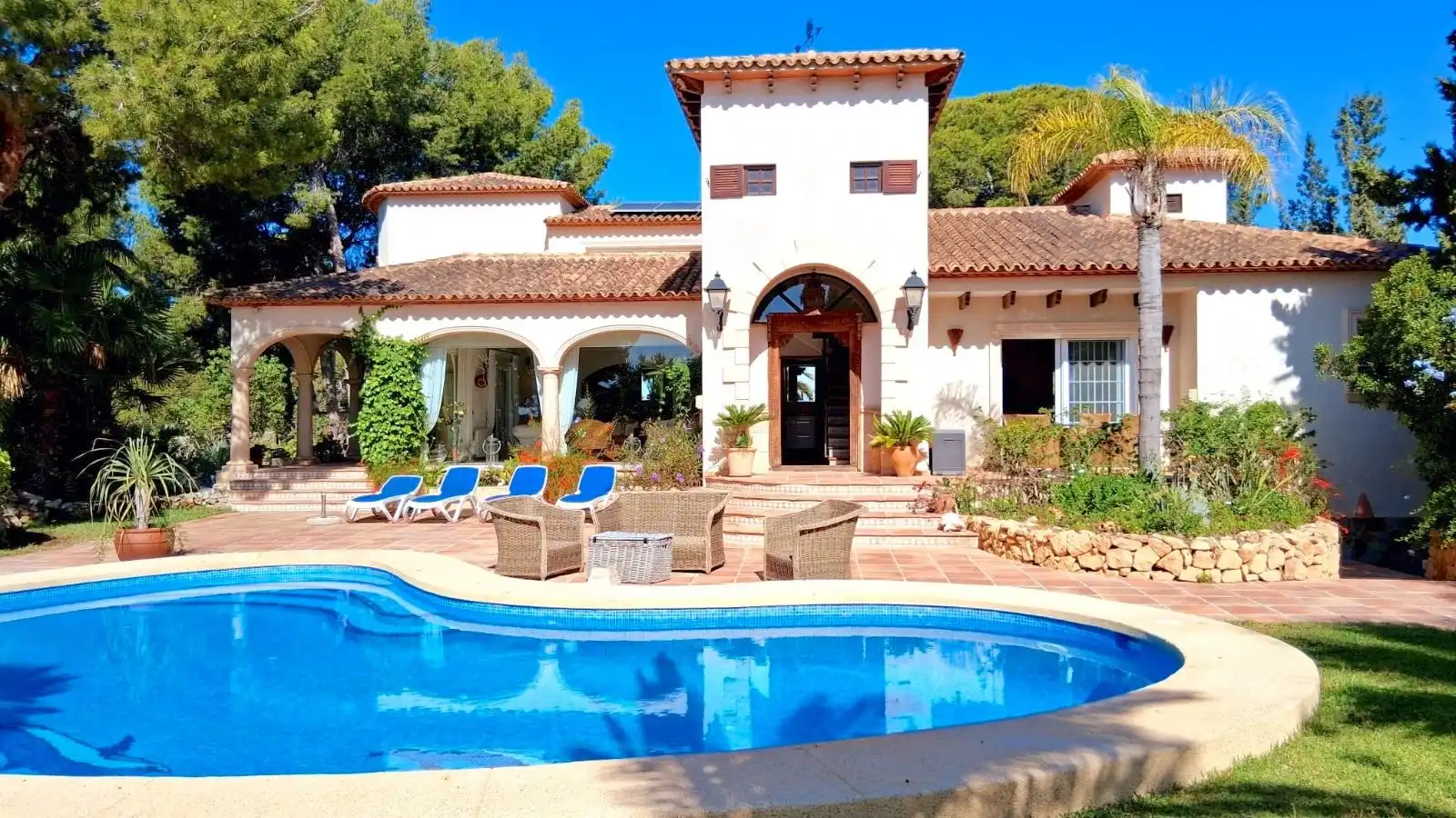 Exterior view of Houses for sale in L'Alfàs del Pi  with Air Conditioner, Heating and Private garden