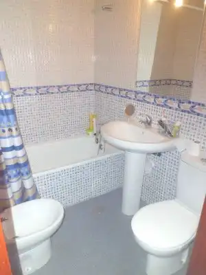 Badezimmer von Dachboden zur Miete in Periurbano Oeste - Sierra