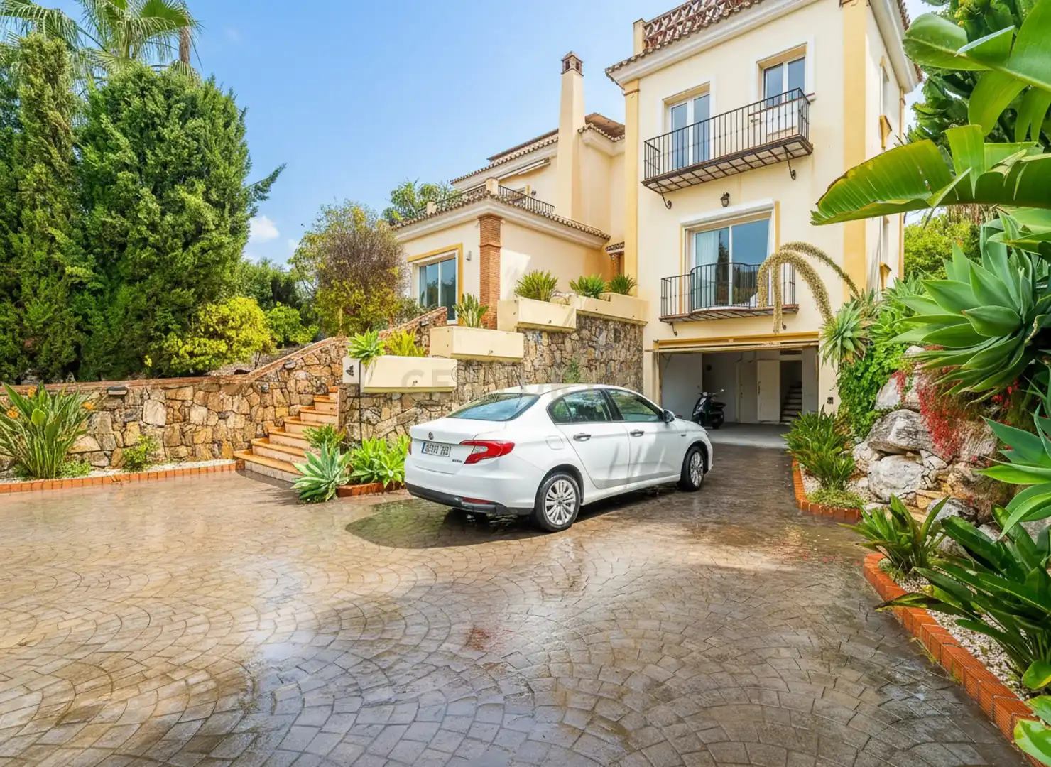 Exterior view of Houses for sale in Mijas  with Air Conditioner, Private garden and Storage room