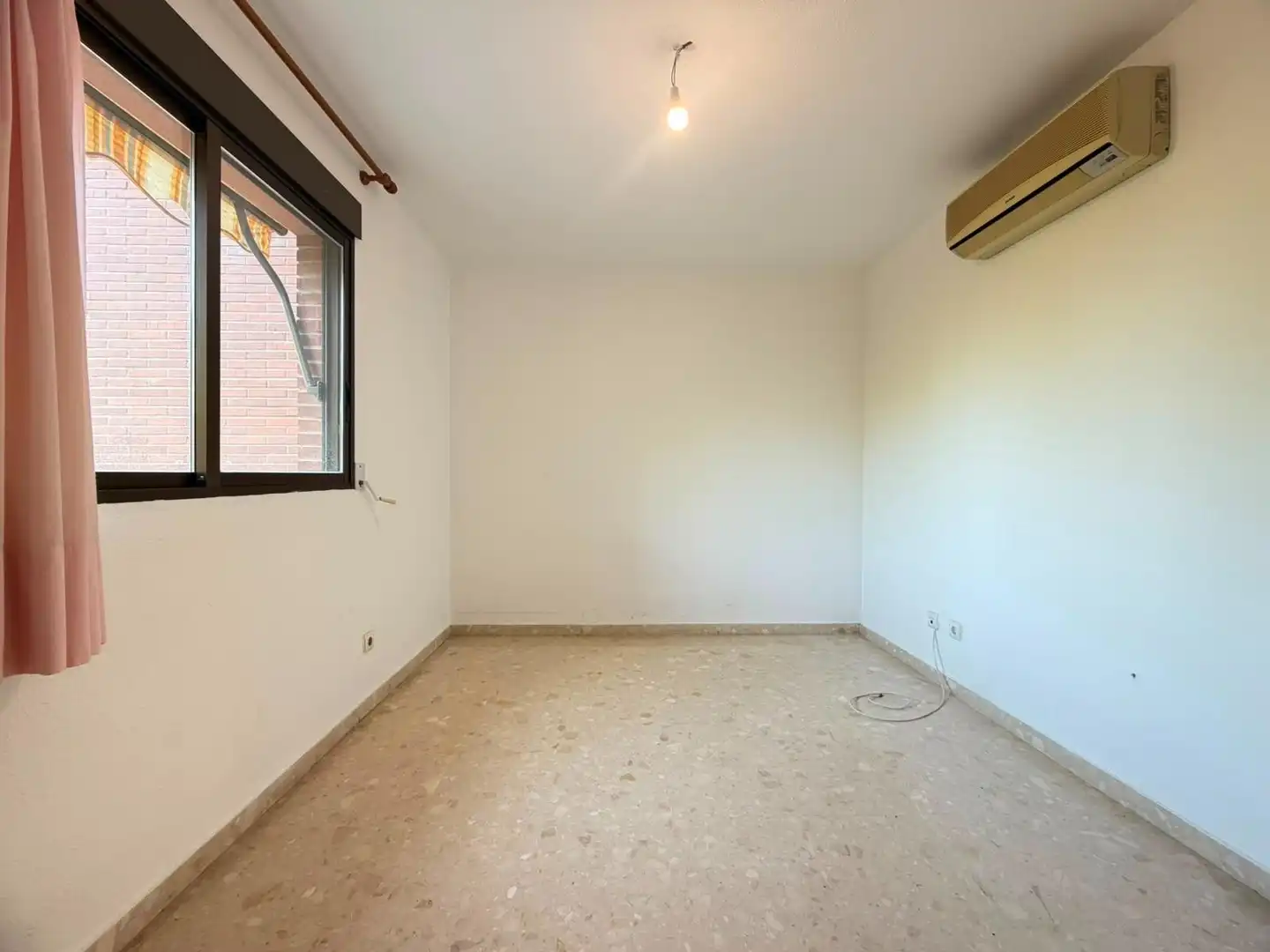 Dúplex en venta en Alicante / Alacant con Aire acondicionado, Calefacción y Terraza