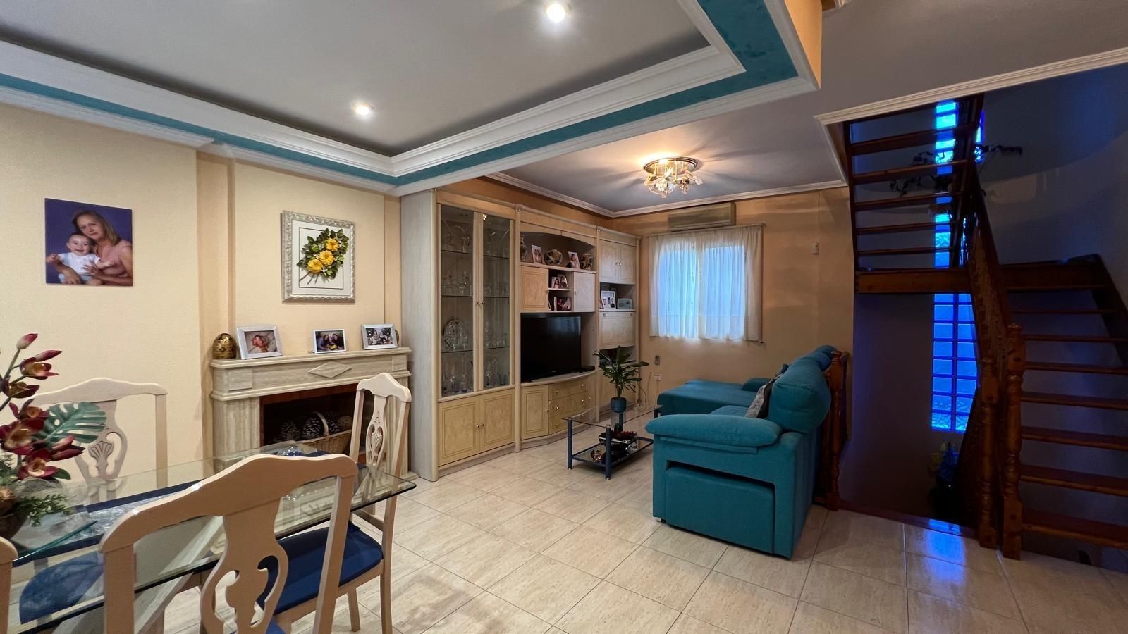 Living room of House or chalet for sale in La Nucia  with Air Conditioner, Private garden and Terrace