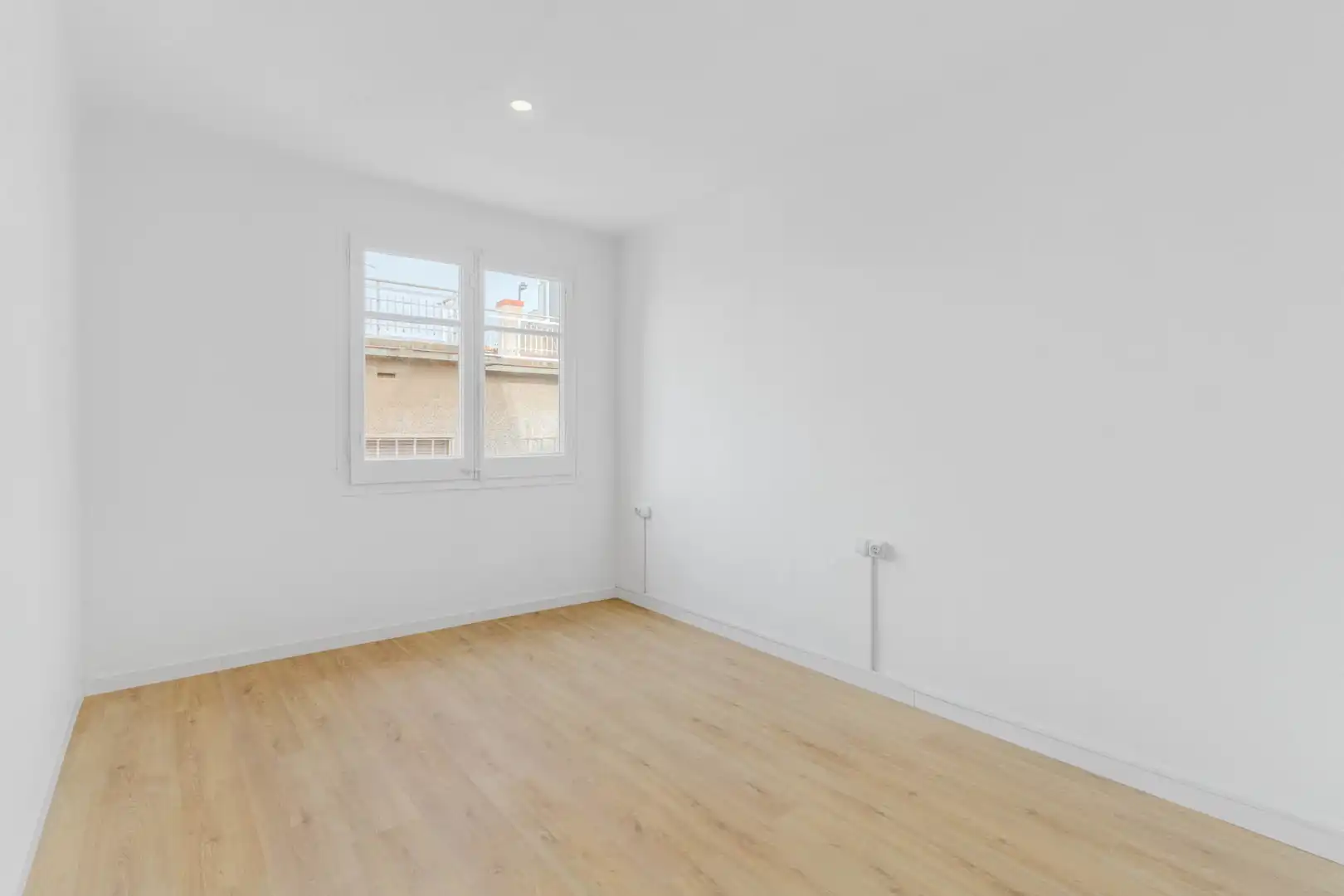 Habitación de Piso en venta en L'Hospitalet de Llobregat con Parquet y Horno