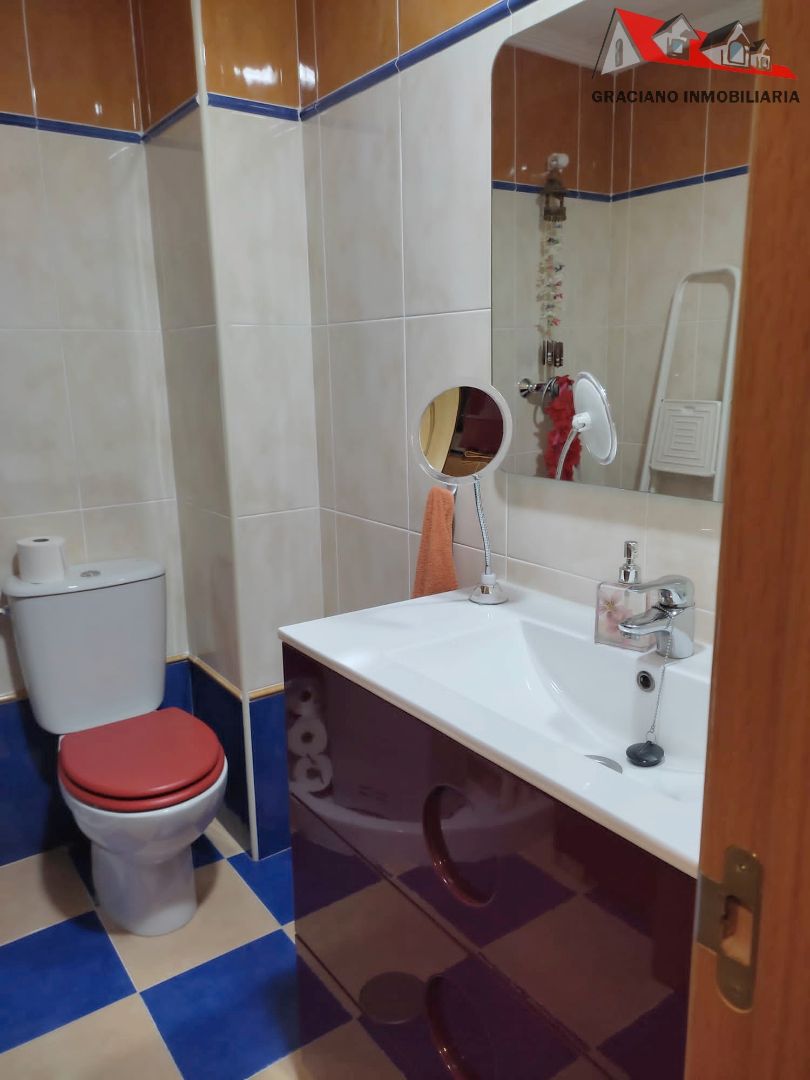 Bathroom of Flat for sale in Chinchilla de Monte-Aragón  with Balcony