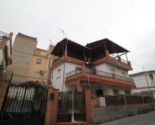 Vista exterior de Casa o xalet en venda en Huétor Vega amb Terrassa i Balcó