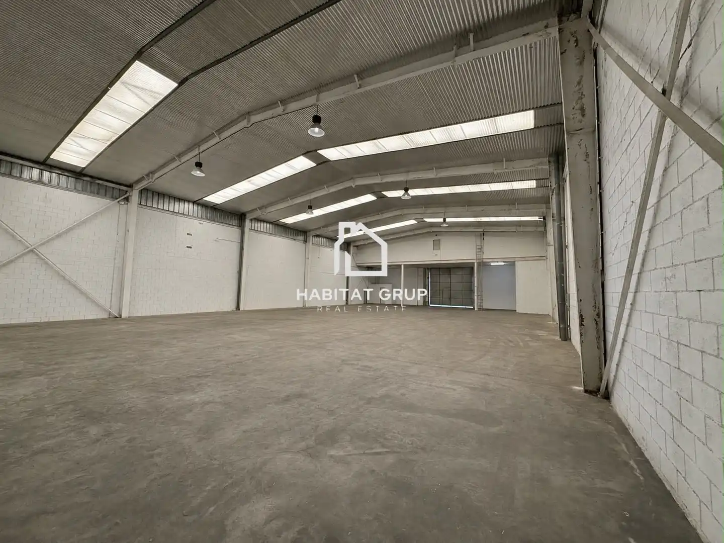 Nave industrial en venta en Sant Lluís