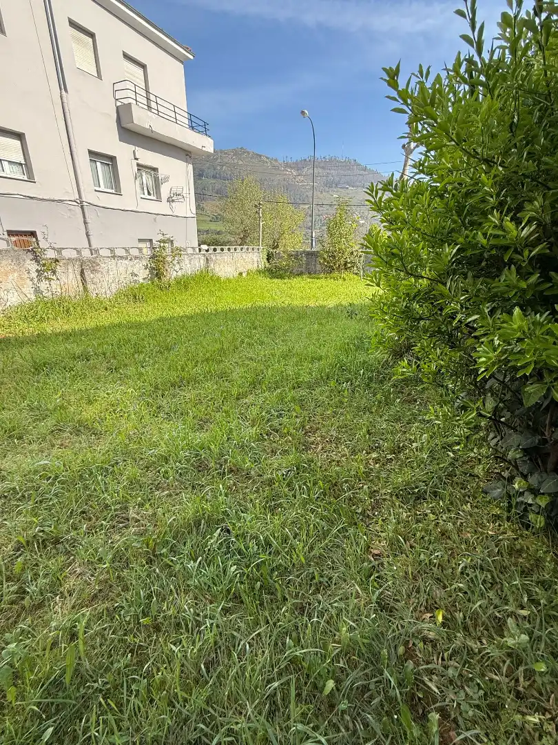 Casa o xalet en venda en Oviedo  amb Jardí privat