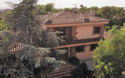 Vista exterior de Casa o xalet en venda en La Selva del Camp amb Aire condicionat, Terrassa i Balcó