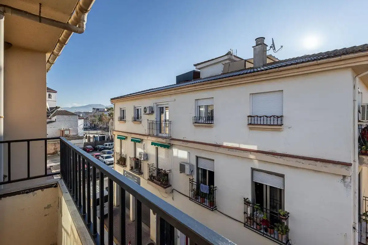 Vista exterior de Piso en venta en Ogíjares con Aire acondicionado, Calefacción y Balcón