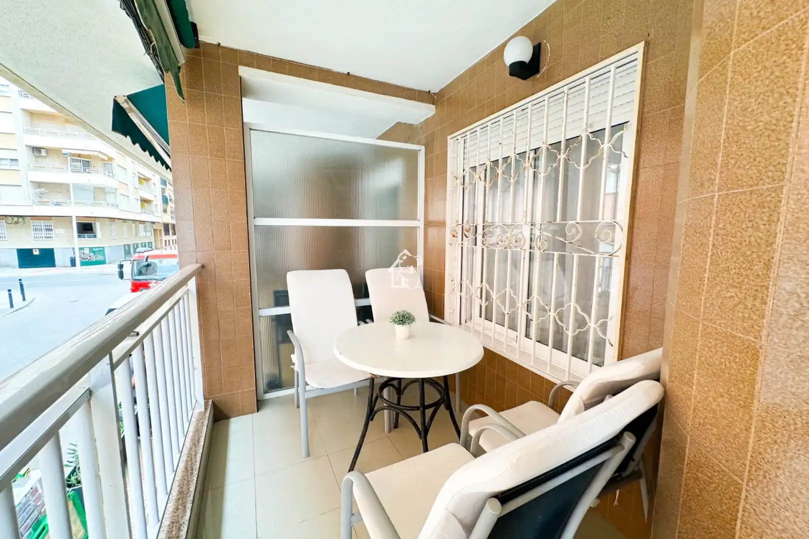 Terrassa de Apartament de lloguer en Torrevieja amb Terrassa, Moblat i Forn