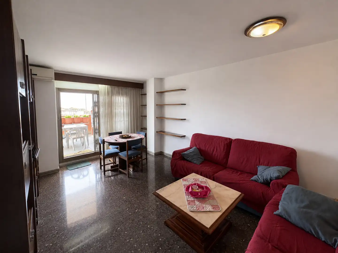 Sala d'estar de Àtic en venda en Santa Coloma de Gramenet amb Aire condicionat, Calefacció i Terrassa